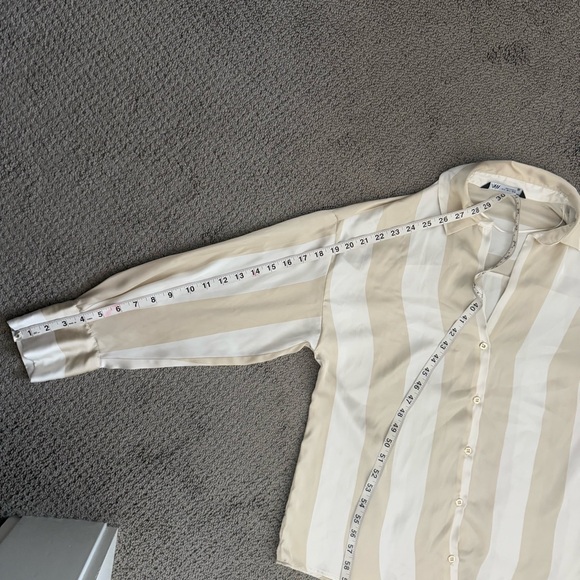 ZARA SATIN OVERSIZED Striped Flowy V-Ndck Button Up SHIRT SAND BEIGE 2562/162 - Picture 13 of 13